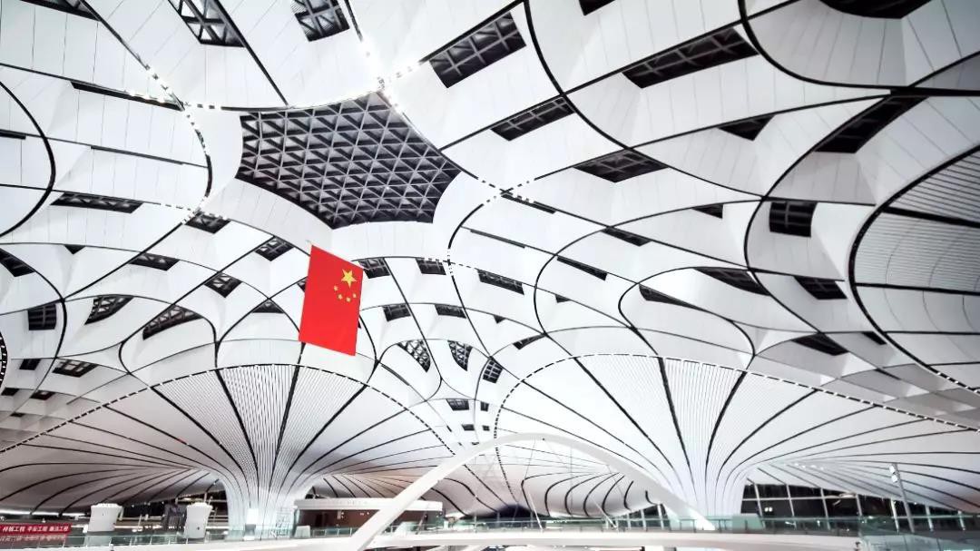 北京大兴机场正式运营 机场内部室内照明曝光.jpg